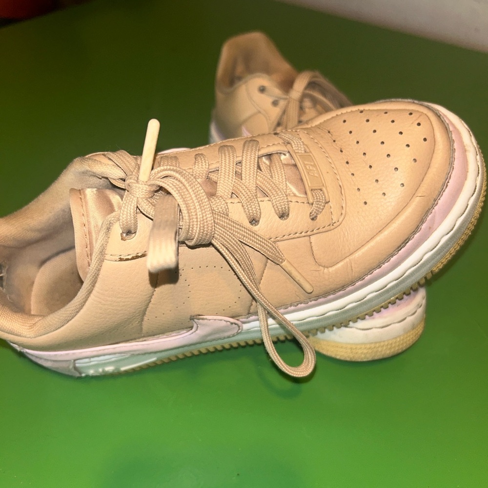 Nike Tan & Pink Sneakers